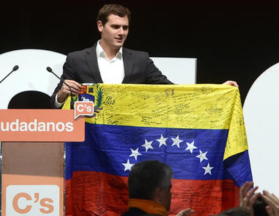 Albert Rivera acaba sus actos de campaña en Venezuela en busca de los focos