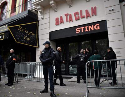 La polémica detrás de la reapertura de la sala Bataclan un año después de los atentados de París