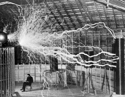 8 razones por las que adorarás a Nikola Tesla aunque no te guste la ciencia