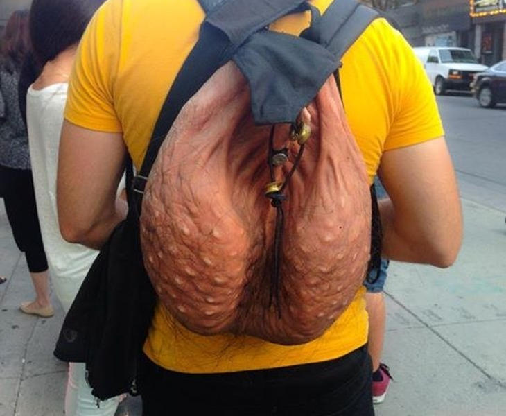 mochila de testiculos