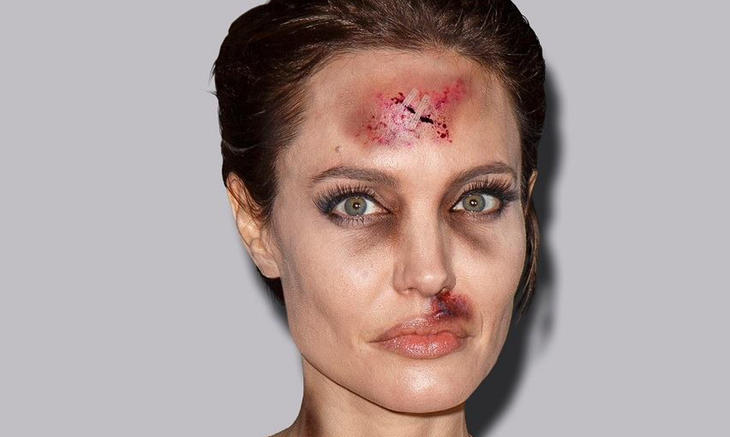 Angelina Jolie, golpeada (Facebook: Alexsandro Palombo)