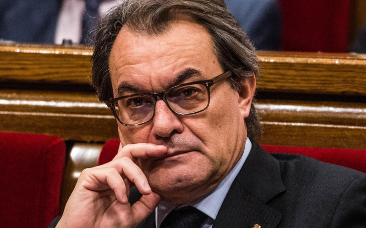 Mientras tanto, Artur Mas no logra ser President