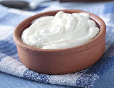 Científicos tratan de evitar que el yogur griego siga destruyendo el mundo