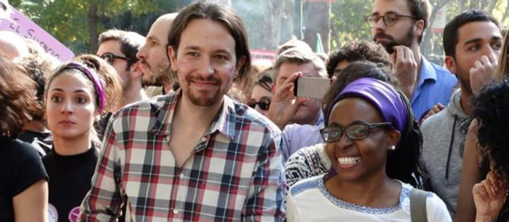 Rita Bosaho junto a Pablo Iglesias durante la campaña