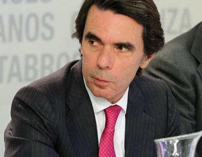 Aznar siembra el pánico con su aparición sorpresa en el Comité del PP