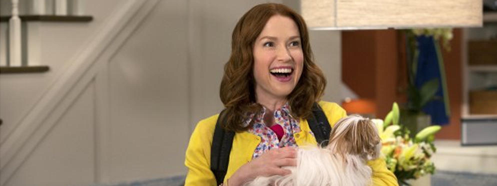 Kimmy Schmidt, masajeadora de perros