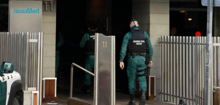 La Guardia Civil en uno de los registros