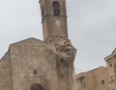 El espectacular derrumbe del campanario de Rosselló