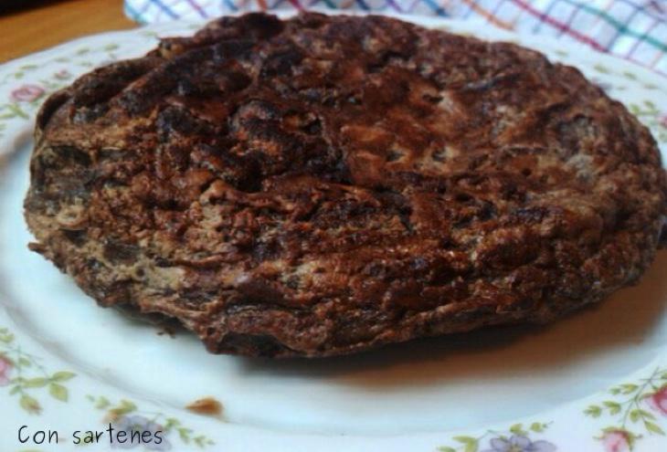 Tortilla de chocolate (Foto: Con sartenes y a lo loco)