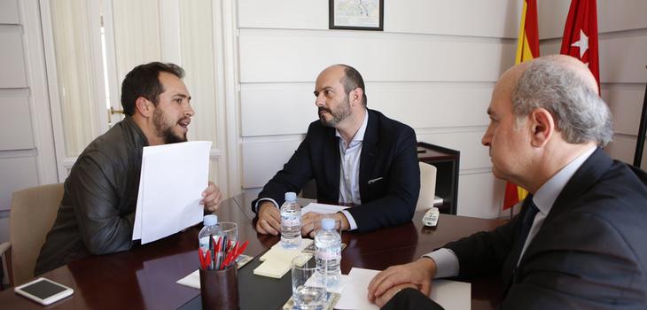 El Langui junto al Consejero de Transportes de la Comunidad de Madrid