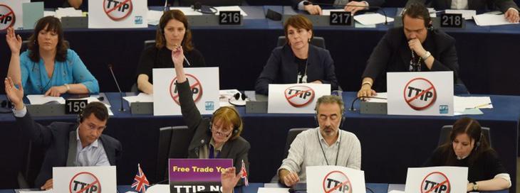 Eurodiputados votan 'no' al TTIP