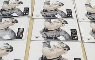 Fascistas asaltan el stand de una editorial italiana por parodiar a Mussolini