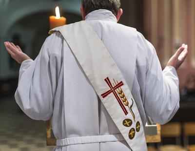 La Iglesia Católica lucha contra leyes anti pederastia