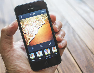 Instagram dice adiós a su clásica cámara para probar un nuevo diseño en blanco y negro