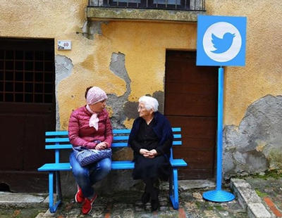 Este pueblecito italiano ha trasladado las redes sociales a sus calles