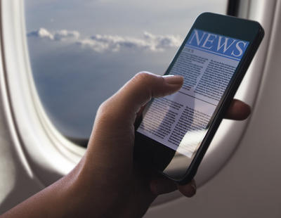 ¿Qué puede ocurrir si no activas el modo avión en tu teléfono móvil durante un vuelo?
