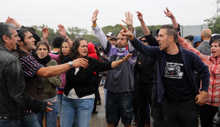 Enfrentamiento entre partidarios y detractores del Toro de la Vega