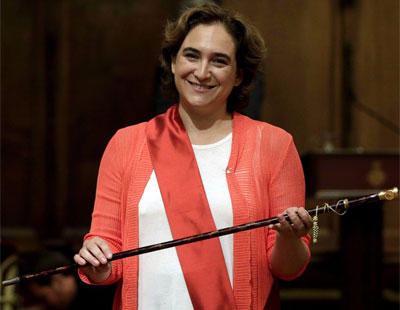 ¿Qué promesas ha cumplido Ada Colau en su primer año como alcaldesa de Barcelona?