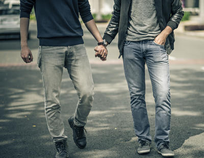 Le rompen la nariz a un joven gay por llamar 'guapo' a un heterosexual en Madrid
