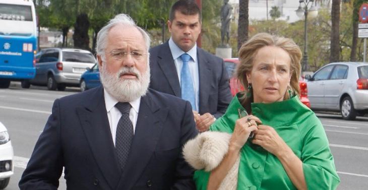 Micaela Domecq junto a Cañete