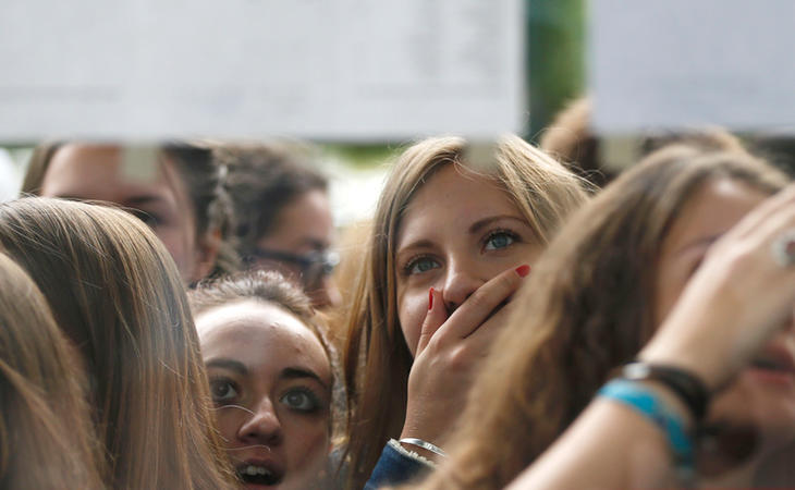 El duro momento de ver las notas de los exámenes