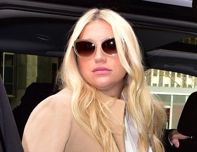 Kesha retira la demanda hacia su productor por abusos sexuales y se ve obligada a volver a trabajar para él