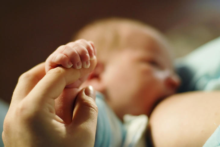 La lactancia materna prolongada tiene muchos beneficios tanto para el bebé como para su madre