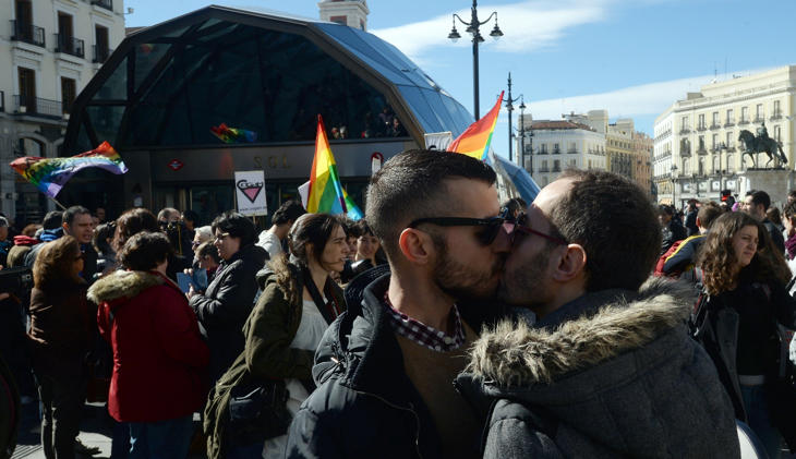 Besada contra la homofobia en la Puerta del Sol