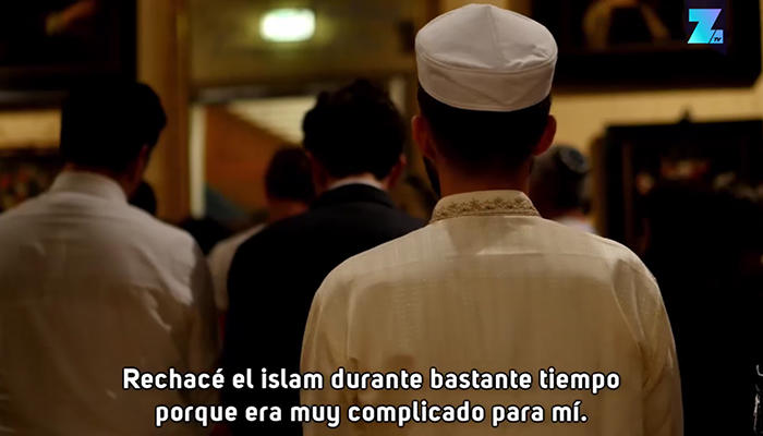 Zahed rechazó el islam durante mucho tiempo