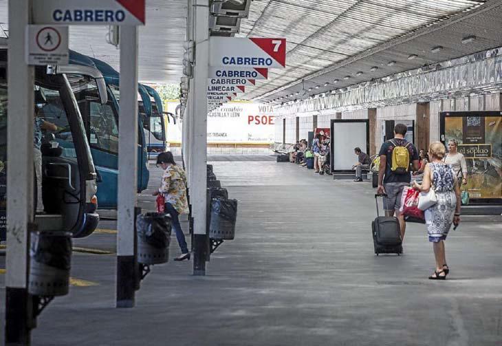 Andenes de la Estación de Autobuses de Valladolid donde tuvo lugar el encuentro sexual