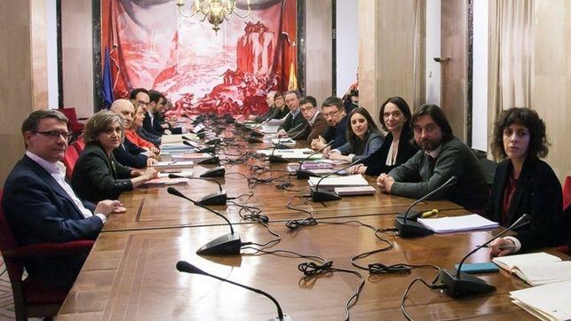 La mesa a cuatro podría volver a repetirse para abordar la posibilidad de un 'gobierno de cambio'