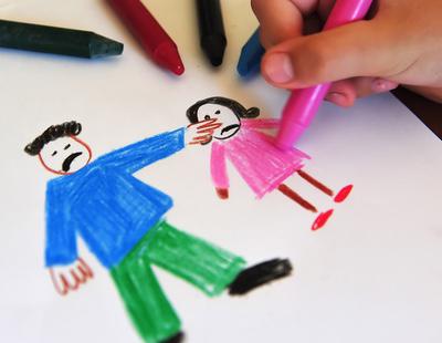 Los dibujos de una menor ayudan a sus padres a descubrir que sufría abusos sexuales
