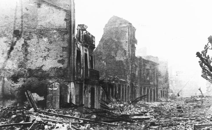 La ciudad de Guernica después del bombardeo