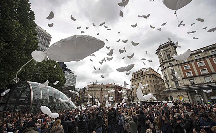 Último acto de la organización Gesto Por la Paz en 2013, que pedía el fin de ETA