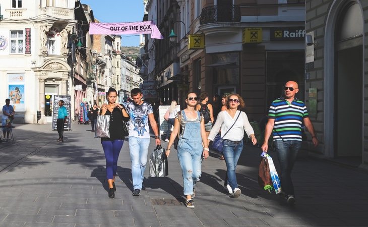 Calles de Sarajevo, capital de Bosnia y Herzegovina