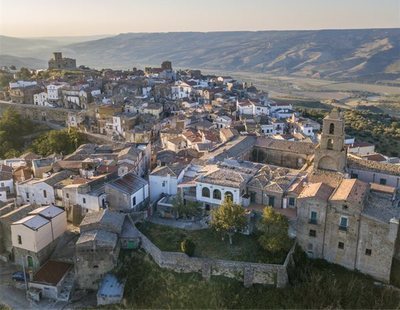 AirBnb regala tres meses con todo pagado en un pueblo italiano con esta condición