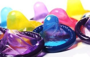 Inventan unos preservativos que cambian de color si detectan alguna enfermedad o infección