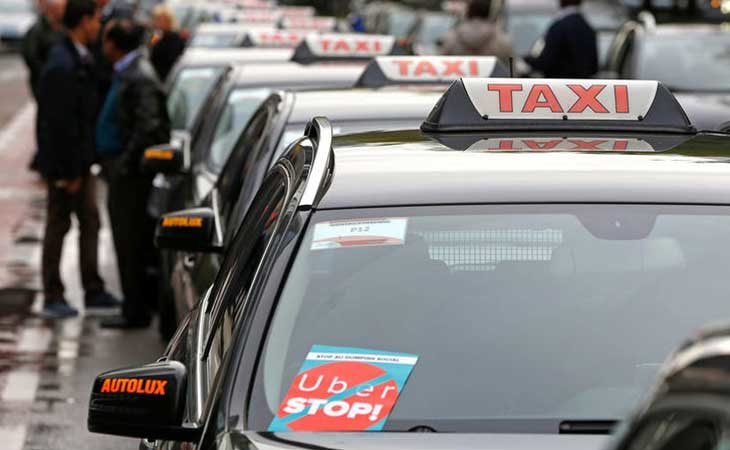 Protesta de los taxistas contra Uber en Bélgica