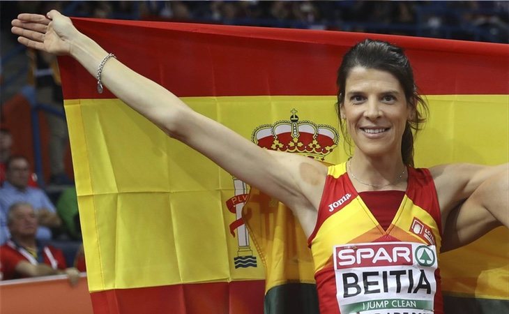 La medallista Ruth Beitia llegó a convertirse en candidata formal a la presidencia de Cantabria por el PP