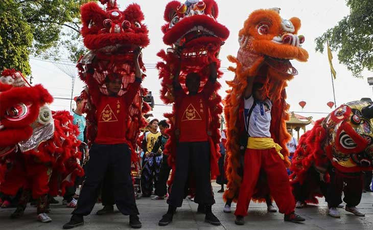 Chinos celebrando el Nuevo Año