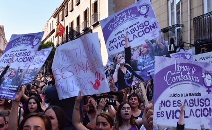 Sabadell mostró su repulsa ante la violencia machista en una concentración multitudinaria