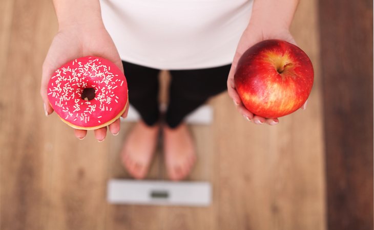 La decisión de dejar los alimentos calóricos por la comida sana. 