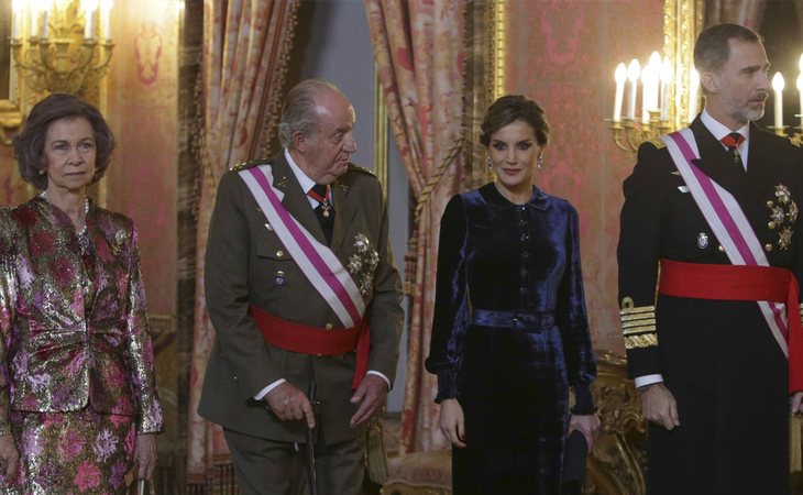 Doña Sofía, don Juan Carlos, la reina Letizia y el rey Felipe VI