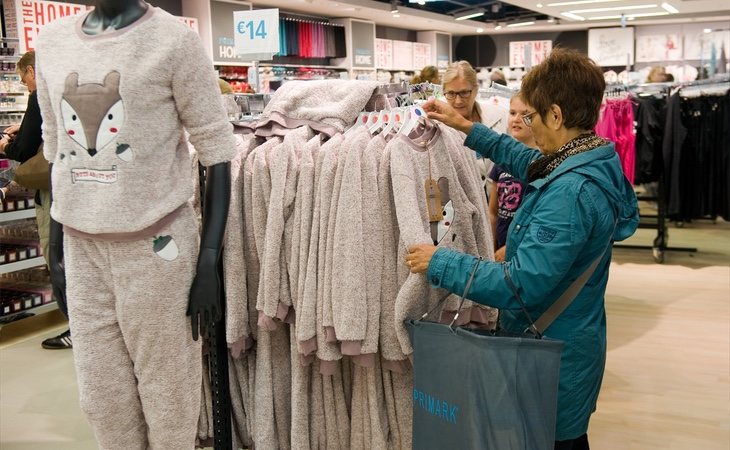 A pesar de dirigirse a diferentes tipos de consumidores, Primark está inspirando algunos movimientos de los grandes almacenes