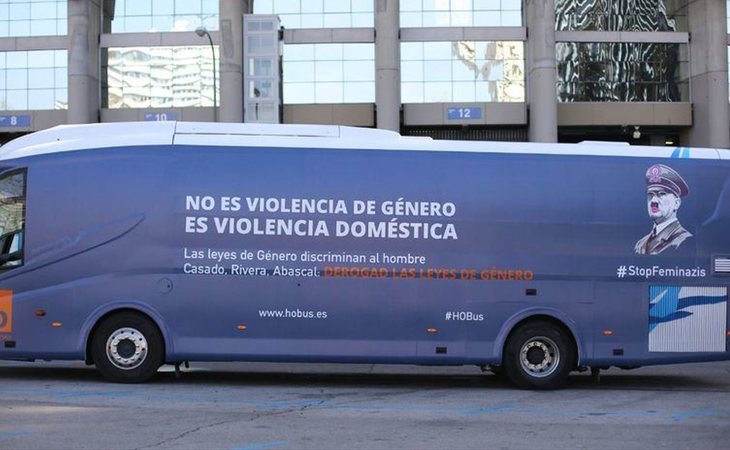 El autobús misógino de Hazte Oír