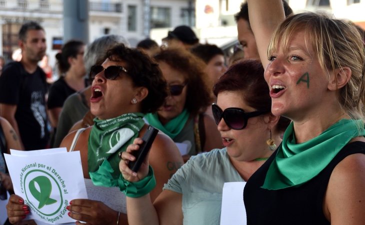 La propuesta de legalización del aborto fue rechazada en el Senado