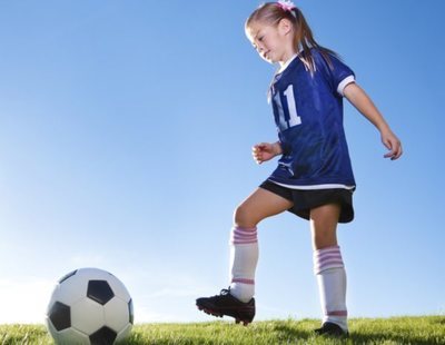 Insultos machistas a una jugadora de 9 años en un partido de fútbol: "Agárrale las tetas"