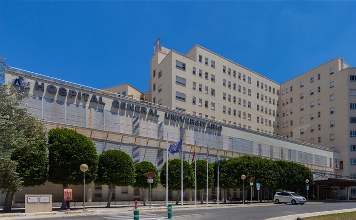 La joven fue ingresada en el Hospital Universitario de Alicante