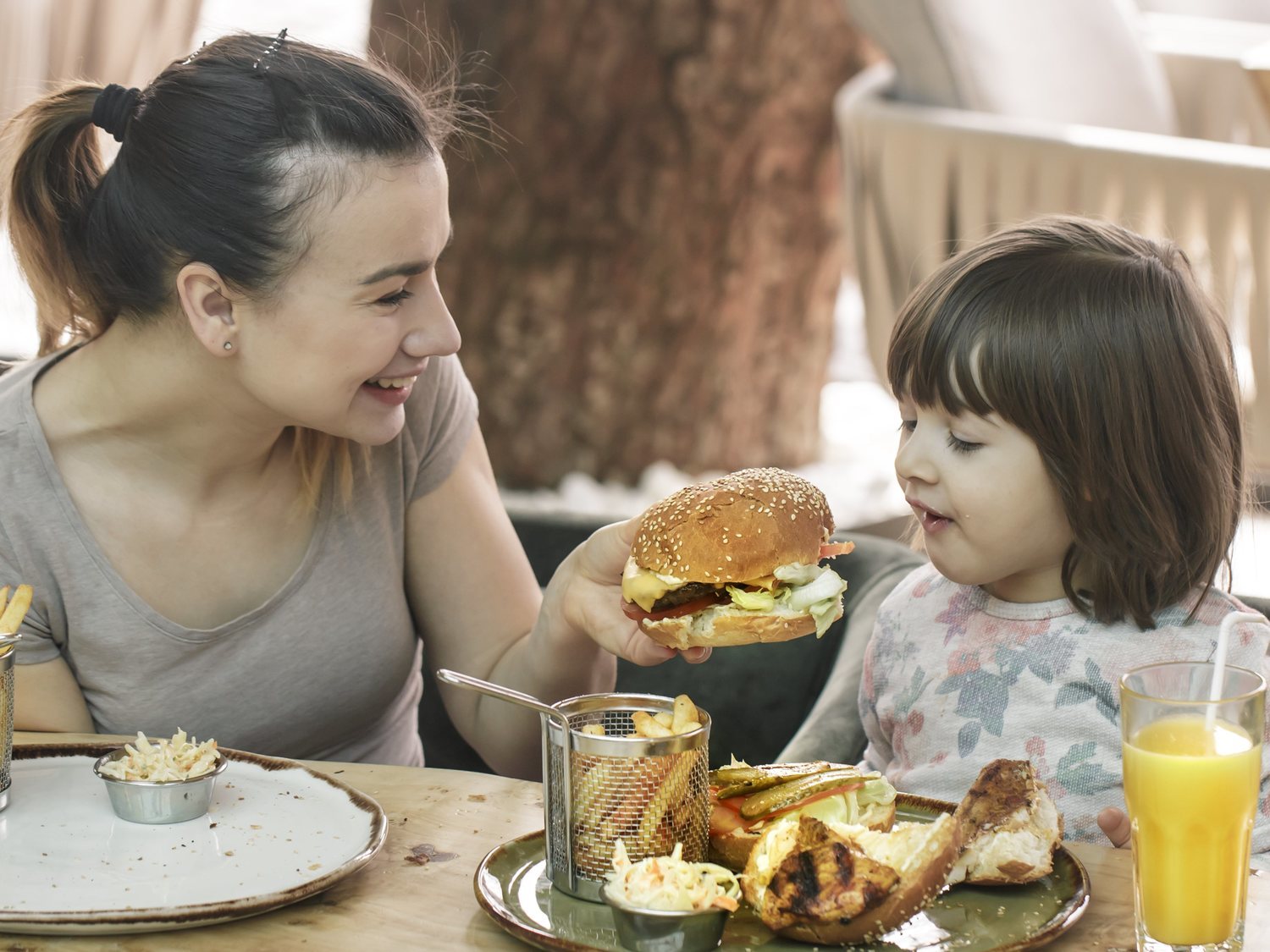 Un estudio sexista culpa a las madres trabajadoras de la obesidad infantil