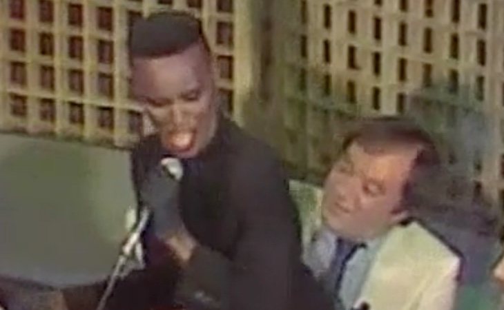 El comisario hace 34 años junto a Grace Jones